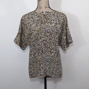 Eileen Tracy  100% Silk Short Sleeve Top Blouse Multicolor Buttons on Back 10